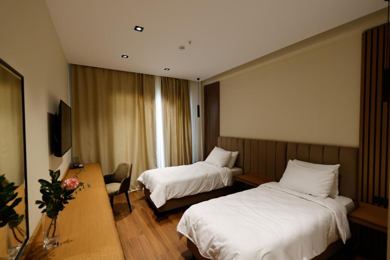 Valza Boutique Hotel Влёра Экстерьер фото