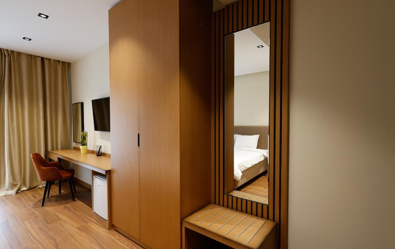 Valza Boutique Hotel Влёра Экстерьер фото