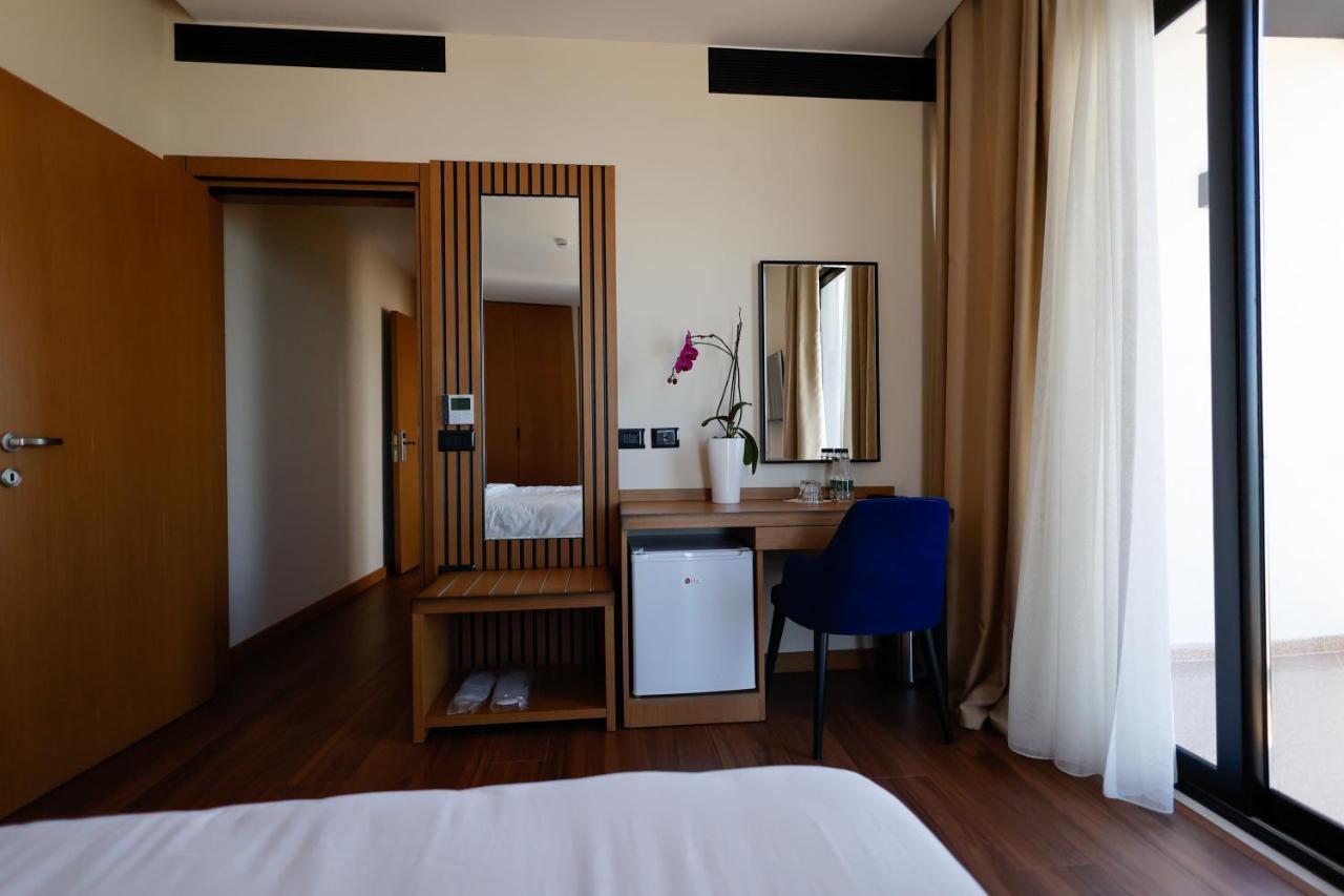 Valza Boutique Hotel Влёра Экстерьер фото