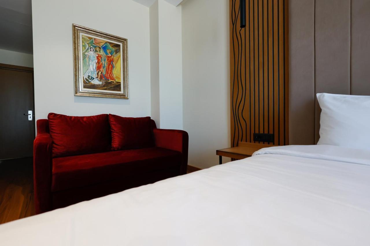 Valza Boutique Hotel Влёра Экстерьер фото