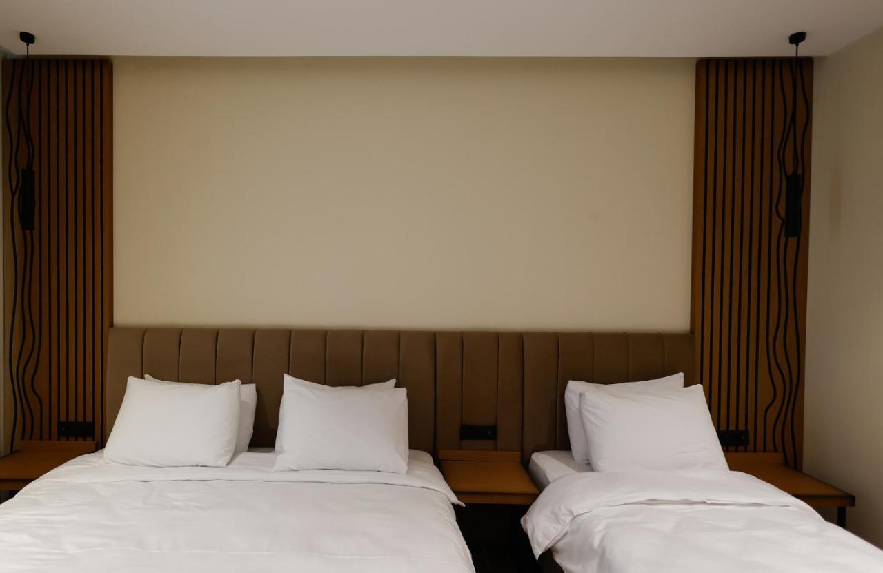 Valza Boutique Hotel Влёра Экстерьер фото