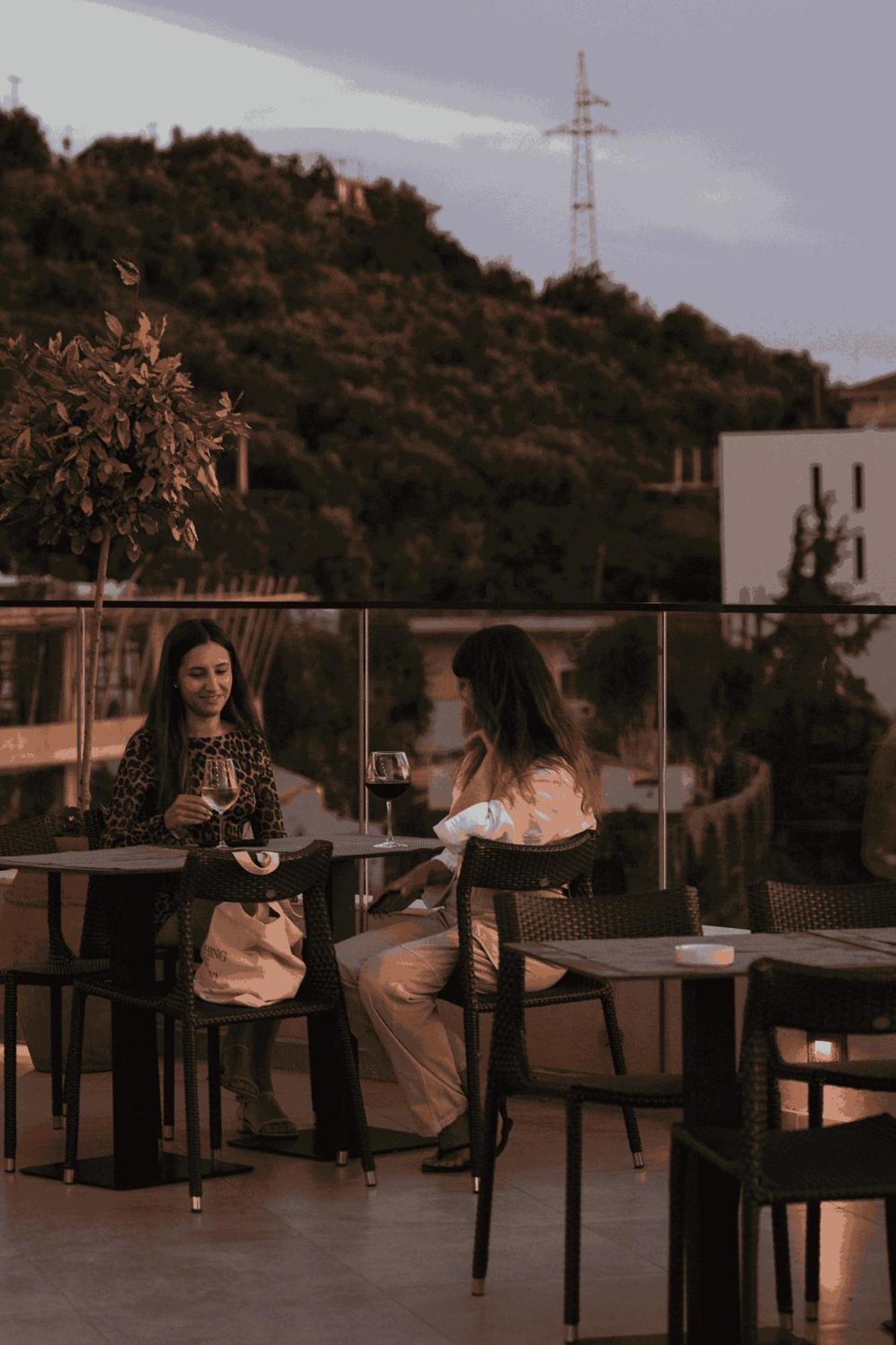 Valza Boutique Hotel Влёра Экстерьер фото